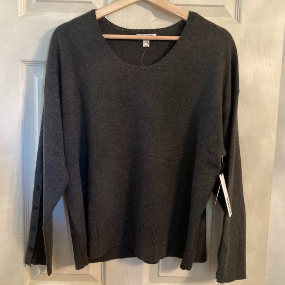 Amuse Society Charcoal Grey Sweater - NWT - Picture 1 of 12